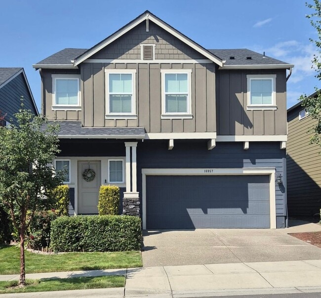 Building Photo - Beautiful 5 Bedroom | 3 Bathroom Single Family Home | Located In Abbey Creek Community | Highly D...