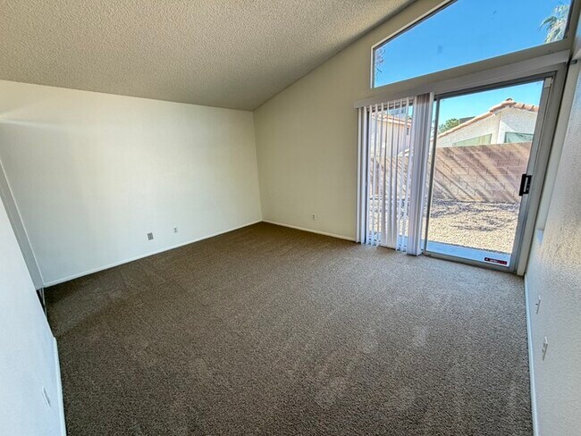 Photo - Carry Over Showing: This property has been shown before and will be rented to the first most qual...