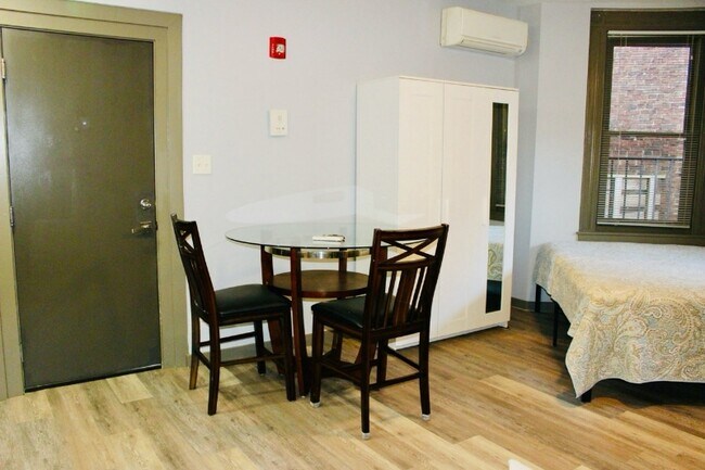 Photo - 842 Park Ave Unidad #6