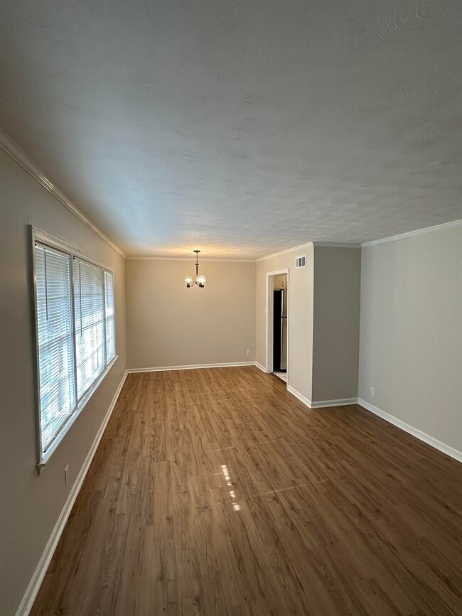 Photo - 470 Dreger Rd