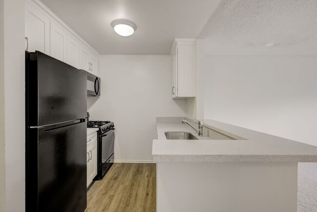 Photo - Mariposa Gardens