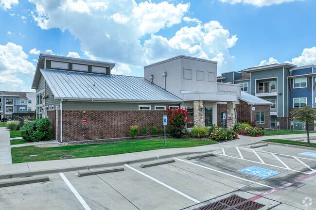 Photo - Palladium Farmersville