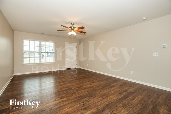 Photo - 1512 Summer View Ln