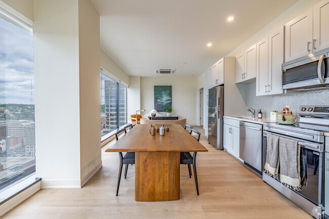 2BR, 2BA - 1,050SF - Kitchen