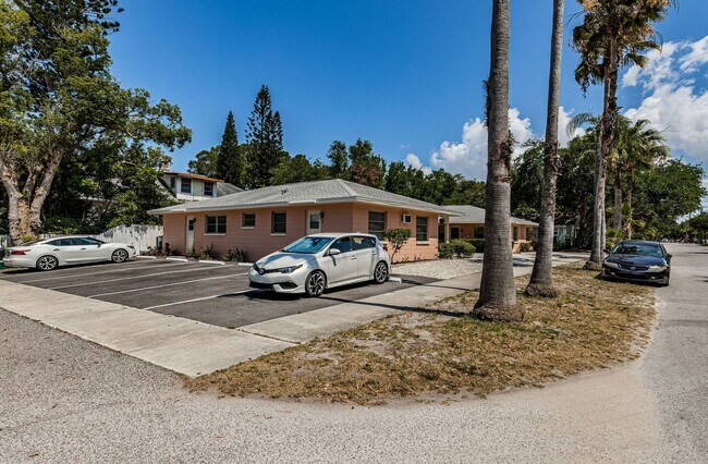 Photo - 3025 54th St S Unidad P673 - 3025 54th St S #4