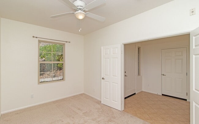 Photo - 2110 Silverado St