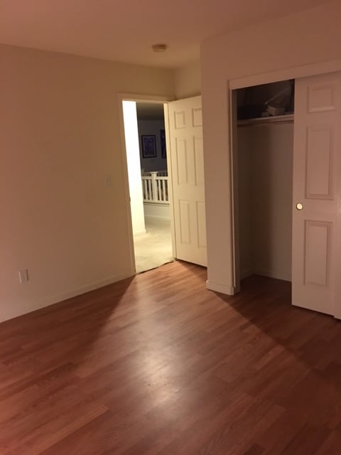 Room 1-Upstairs - 4453 Crabapple Ct