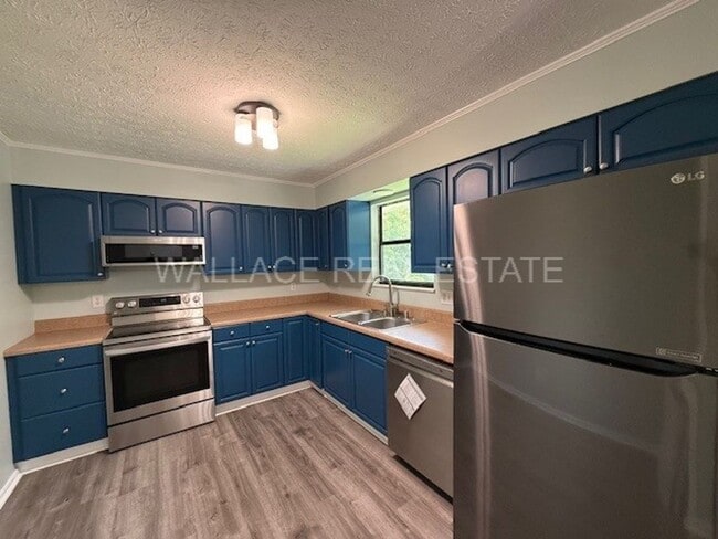 Photo - ADORABLE 3 BEDROOM,3 FULL BATH HOME IN N. ...