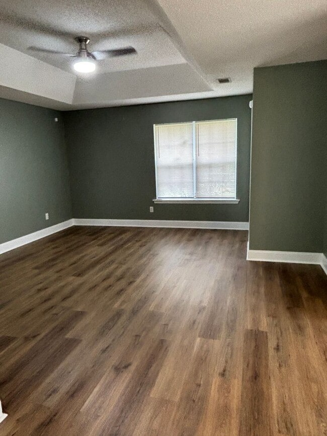 1108 Montclair Dr