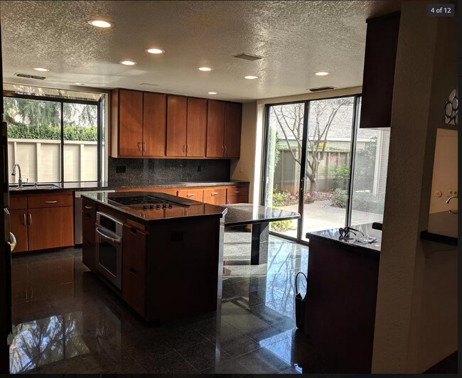 Photo - 301 Wyndgate Rd