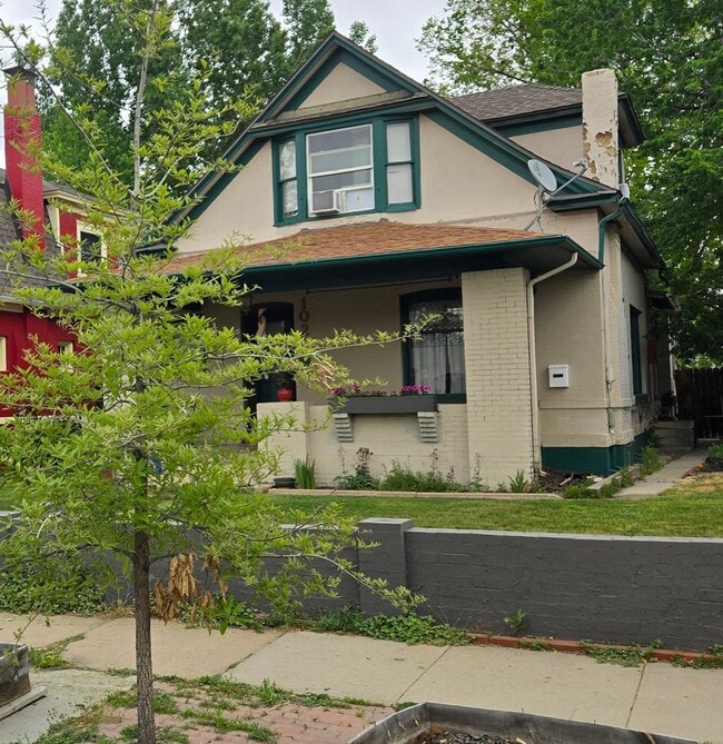 Building Photo - 1020-1022 S Washington Unit 1022