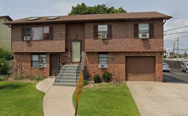 Building Photo - 3 Midwood Ave