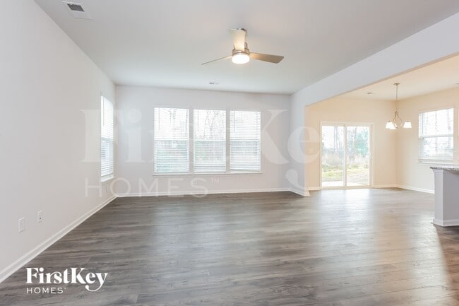 Photo - 116 Wild Lily Dr