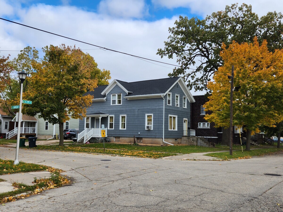 Photo - 149 W 2nd St Apartments