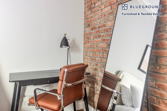 Photo - 20 Prince St Unit FL6-ID1946