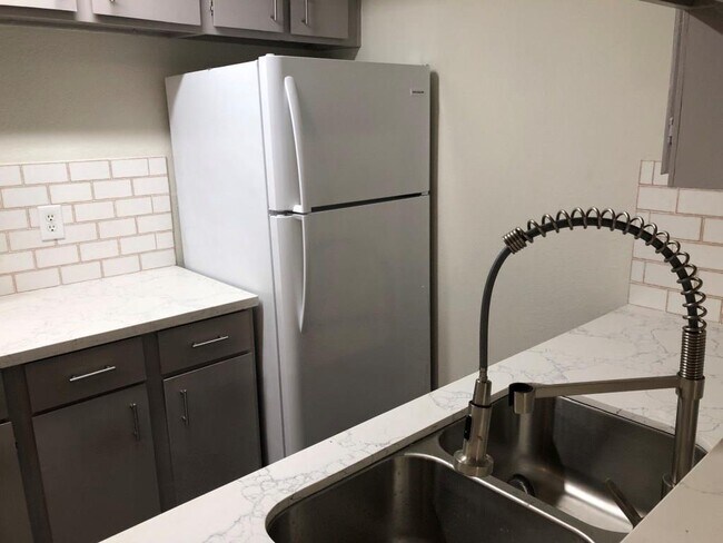 Photo - 2100 S Wilcrest Dr Unit 121