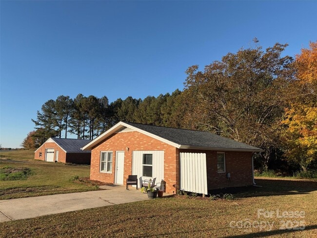 Photo - 3712 Tom Greene Rd