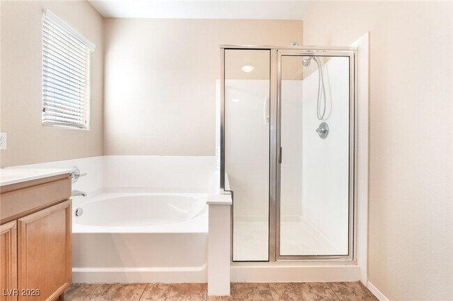 Photo - 10625 Mt Jefferson Ave