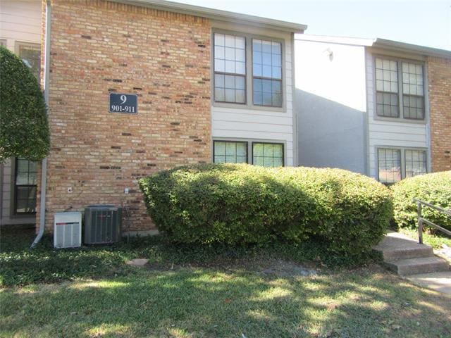 Building Photo - 15151 Berry Trail Unit 908
