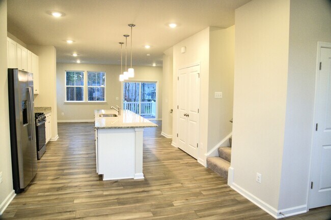 Photo - 16033 Abelson Wy