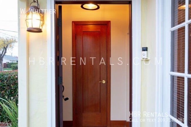 Photo - 205 W. Whittier-