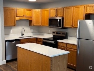 Building Photo - 922 Village Cir Unit D Rental
