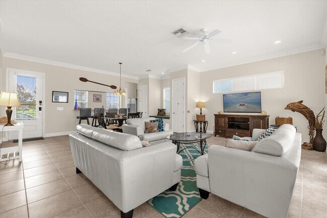 Photo - 7766 Linkside Loop