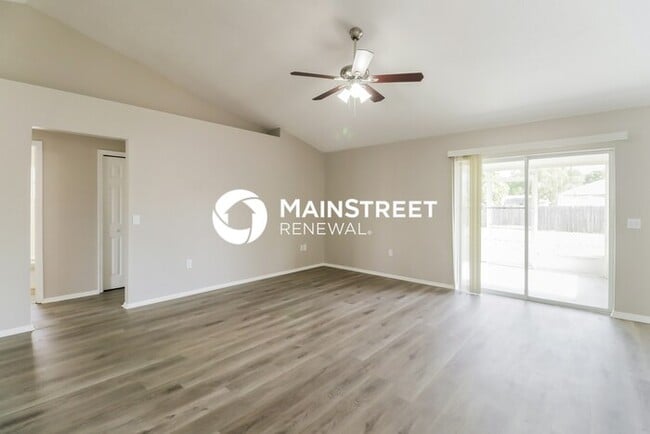 4 Bedroom Pet-Friendly Home in LAKELAND, FL with Main Street Renewal