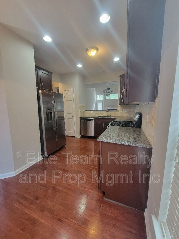 Photo - 2339 Whitford Ln