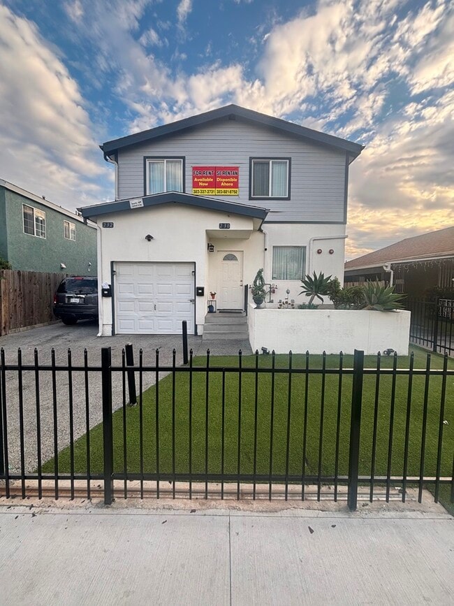 Photo - 232 W 91st St Townhome