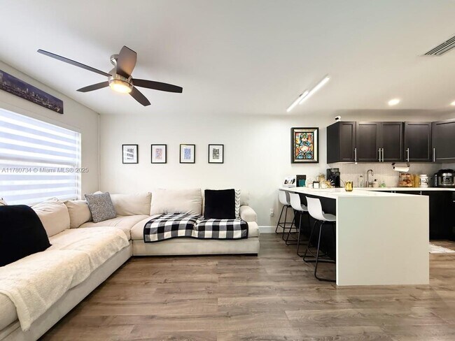 Photo - 13240 SW 17th Ln Apartment Unit 1