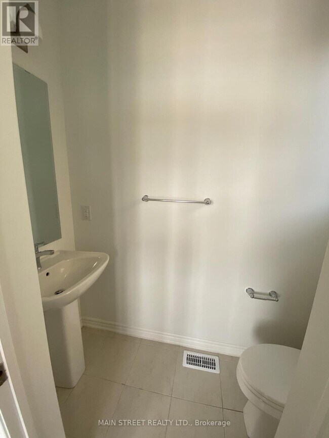 Photo - 867 Whitlock Ave