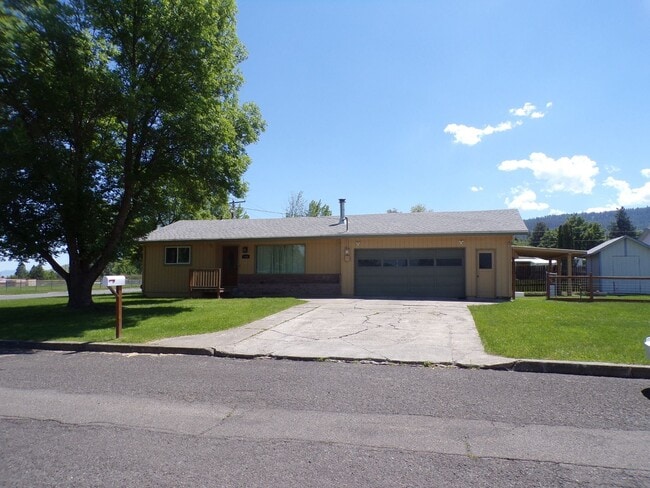 Building Photo - 1108 E Ave Rental