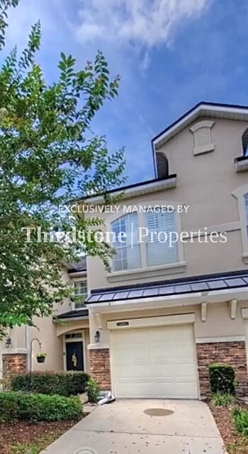 Building Photo - 6131 Bartram Village Dr