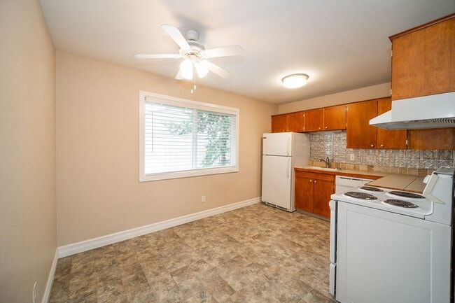 Photo - 2747 Lancaster St