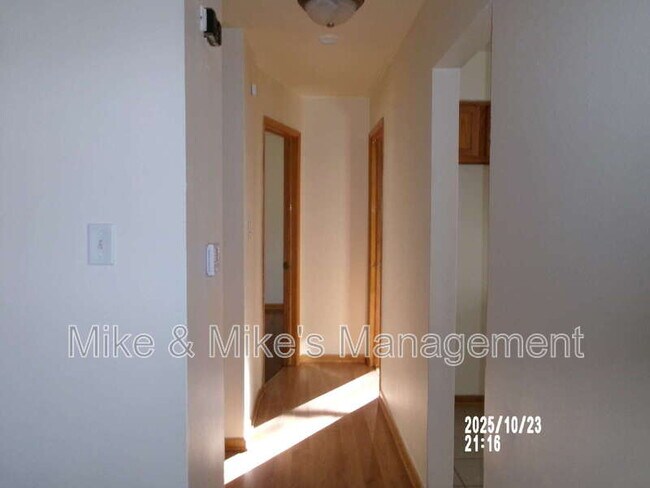 Photo - 4926 N 54th St