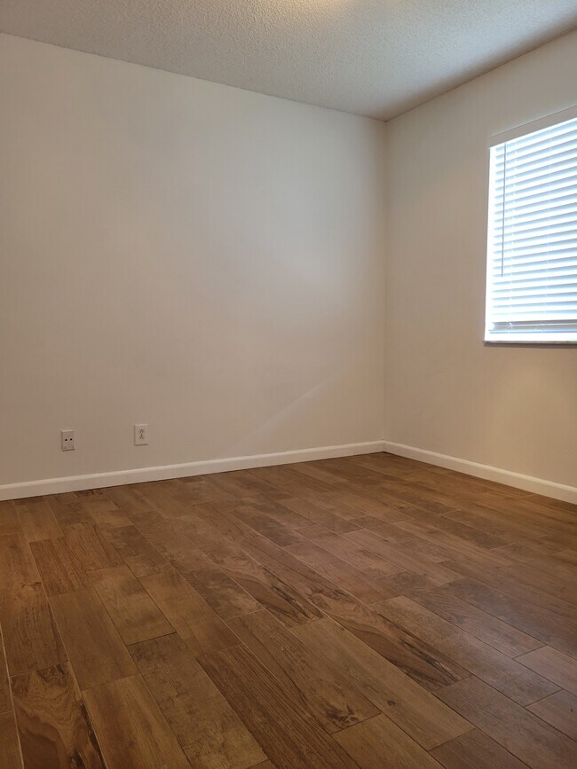 1409 Sabal Trl