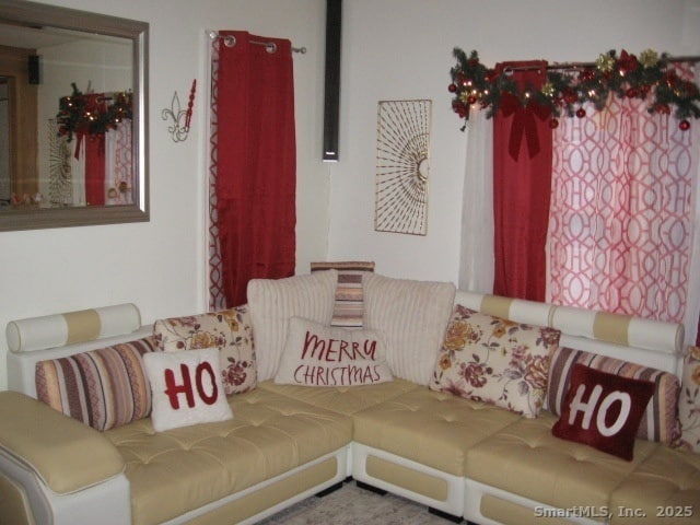 Photo - 105 Edin Ave