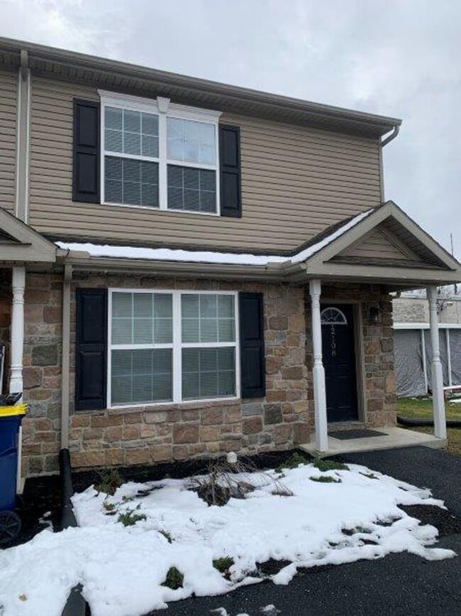 Photo - 2108 Market St Ext