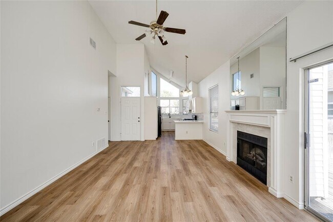 Photo - 2007 Castle View Dr