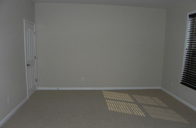 Photo - 4 Bedroom - Near Ft Moore