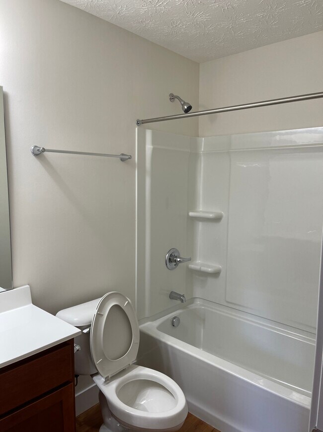 90 Courtyard Ln Townhome Townhome Rental in Amelia OH