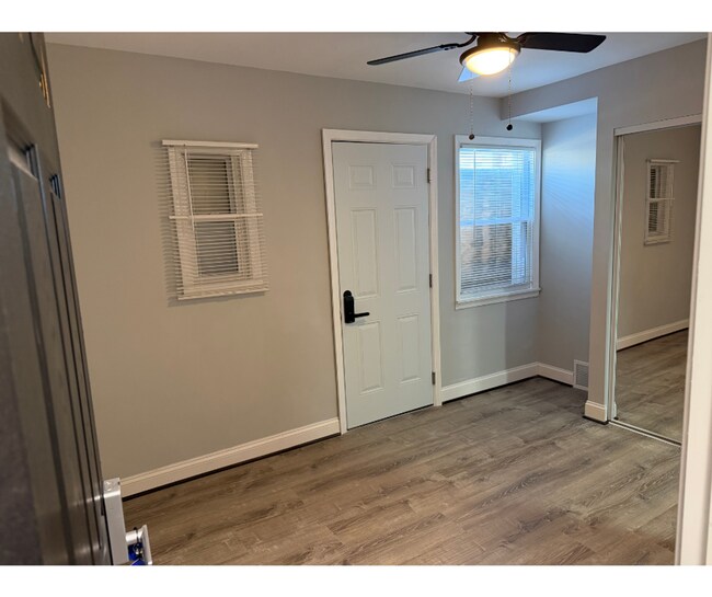 Photo - 3236 Lohrs Ln Unit 1A AVAILABLE W/PRIV BATH $850 1A