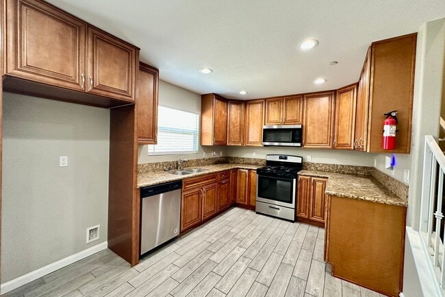 Photo - 16397 Valencia Ave