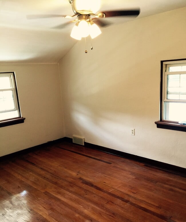 Photo - 263 East Fairmont Avenue