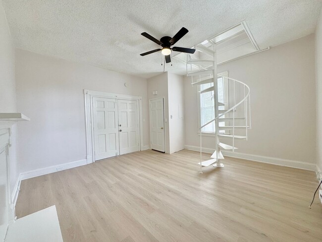 Photo - North Mecklenburg Duplexes Unidad 215A-Front