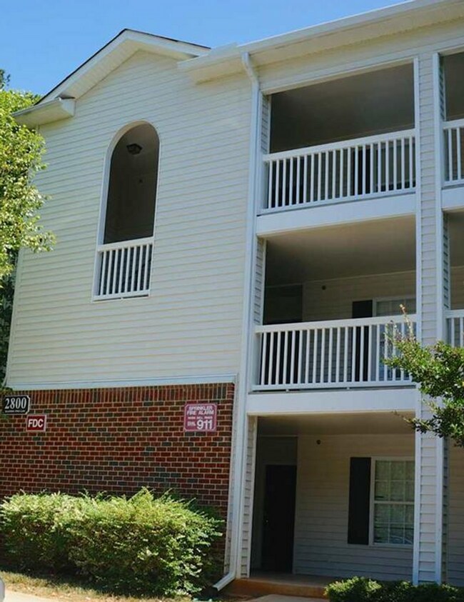 Building Photo - 2nd floor 3-bedroom condo!