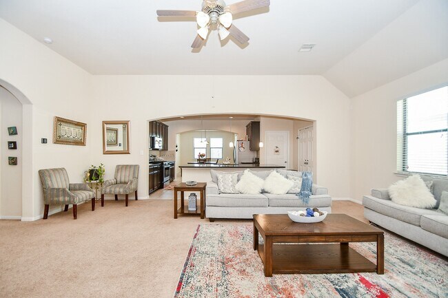 Photo - 5619 Drumlin Field Way