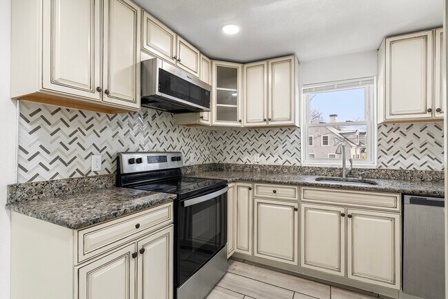 Photo - 249 W Main St Unit 2