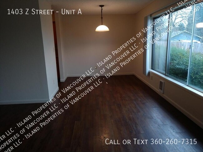 Building Photo - 1403 Z St Unit A